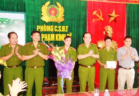 Lãnh đạo Công an tỉnh Thanh Hóa khen thưởng nóng ban chuyên án