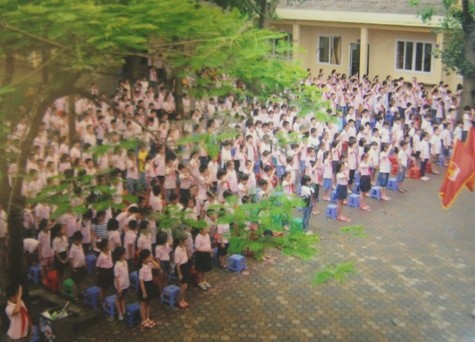 Học sinh trường tiểu học Lômônôxốp (ảnh: Thụy Du).