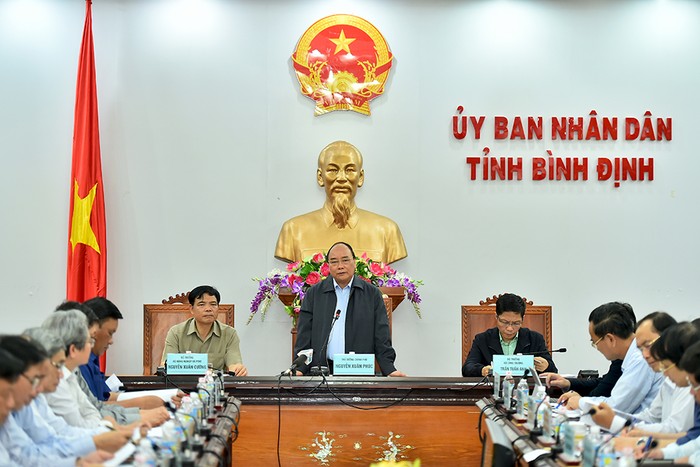 Thủ tướng Nguyễn Xuân Phúc làm việc với lãnh đạo tỉnh Bình Định (ảnh của Văn phòng Chính phủ).