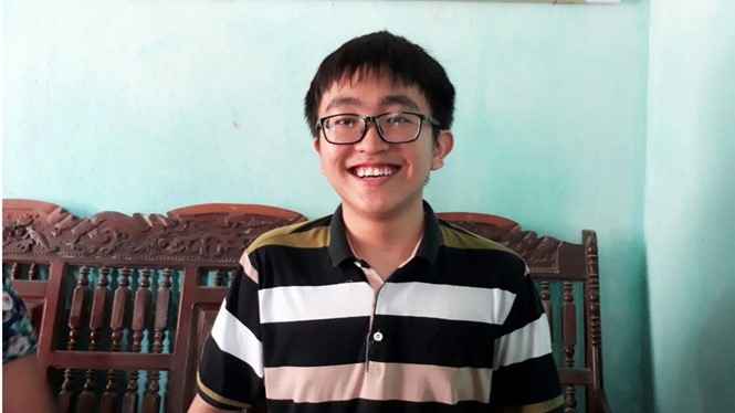 Nguyễn Hải Đăng, cậu học trò xuất sắc giành 3 điểm 10. Ảnh Minh Hải/ Báo Thanh Niên.