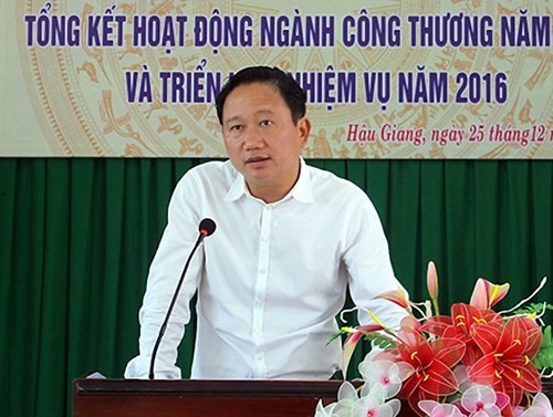 Trịnh Xuân Thanh vừa ra đầu thú (ảnh: Báo Tuổi trẻ).