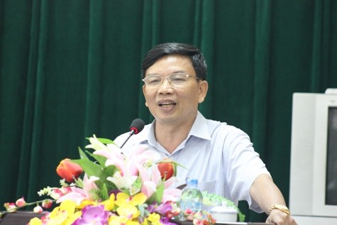 Ông Trần Thế Lưu - Phó Chủ tịch Ủy ban nhân dân huyện Quảng Xương tại buổi họp báo. Ảnh: Xuân Quang.
