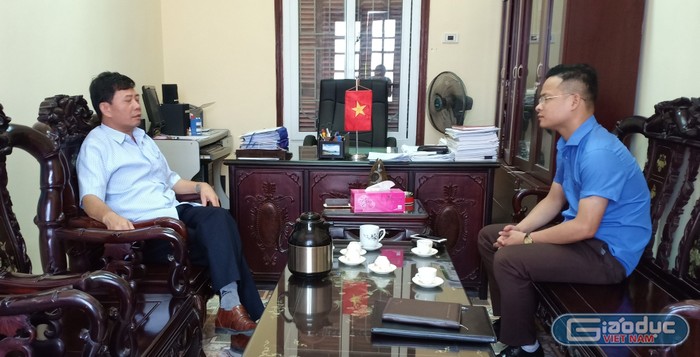Ông Nguyễn Đình Tuy, Phó Chủ tịch Ủy ban nhân dân huyện Hoằng Hóa trao đổi với phóng viên.