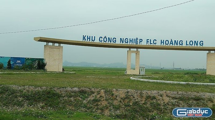 Khu công nghiệp FLC Hoàng Long chủ yếu vẫn là bãi đất trống. Ảnh của Xuân Quang.