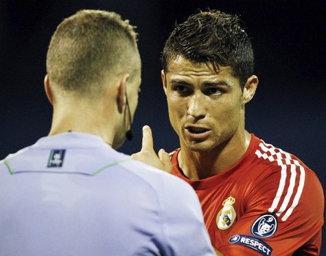 Ronaldo tự khen mình và không tiếc lời chê bai trọng tài.