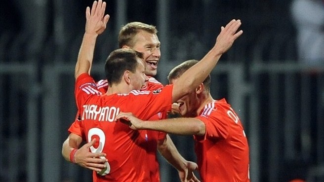 Nga giữ ngôi nhất bảng B sau chiến thắng 1-0 trước Slovakia.
