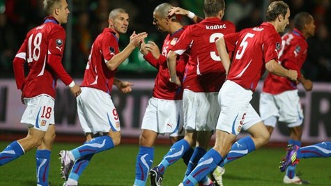 Cộng hòa Czech lọt vào vòng play-off sau chiến thắng quan trọng trước Lithuania.
