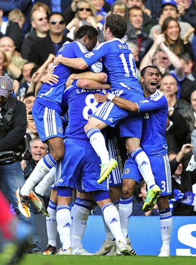 Chelsea lại được dịp ăn mừng.