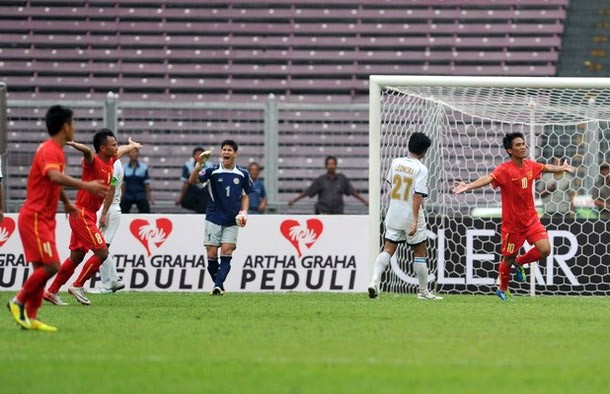 Hoàng Thiên ăn mừng bàn thắng nâng tỷ số lên 2-1.