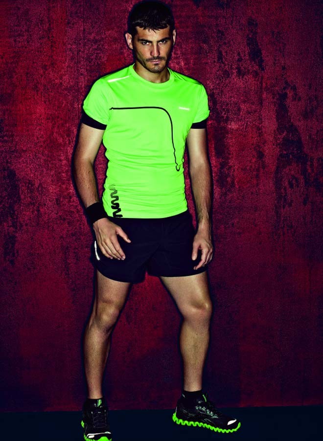 Iker Casillas chụp ảnh quảng cáo cho trang phục thể thao Reebok ZigTech. Bộ ảnh được thực hiện bởi nhiếp ảnh gia Steven Klein.