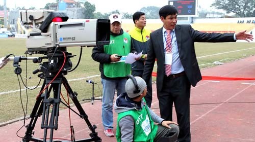 Đài truyền hình VTC bị ban tổ chức sân Lạch Tray mời ra khỏi sân trong trận V.Hải Phòng - Navibank Sài Gòn cuối tuần qua.