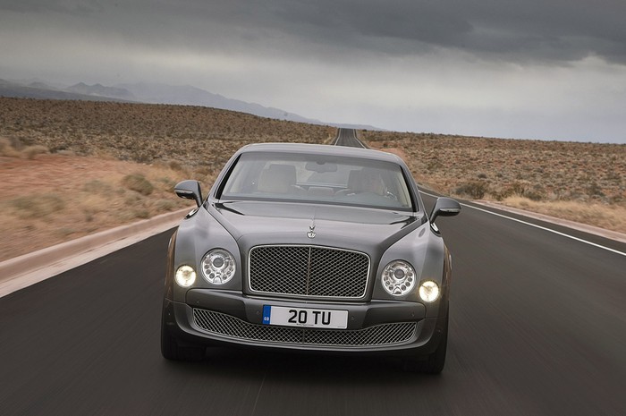 Hiện Bentley chưa công bố bất kỳ thông tin gì về giá cũng như thời điểm bán ra của 2013 Mulsanne Mulliner Driving Specification. Bentley sẽ công bố chi tiết những thông tin này khi ra mắt công chúng tại Geneva Auto Show 2012.