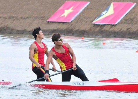 Đua thuyền Việt Nam thi đấu rất thành công tại SEA Games 26.