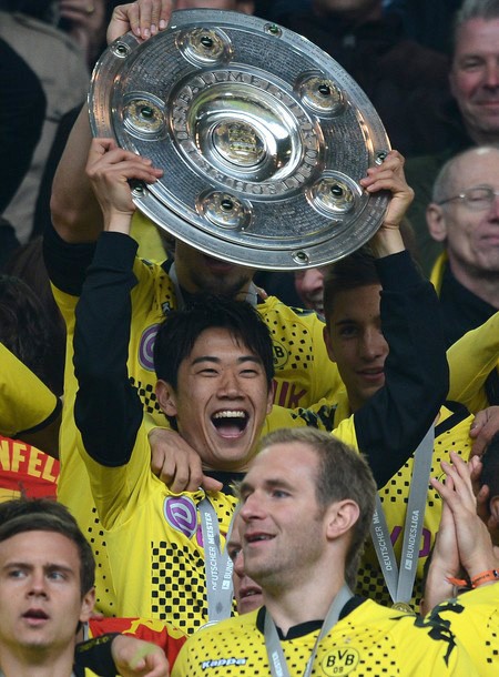 Kagawa vô địch Bundesliga cùng Dortmund.