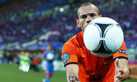Sneijder và trái bóng Tango 12.