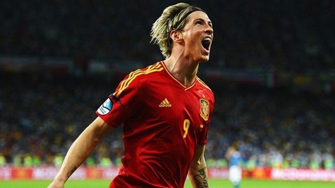 Torres giành “Giày Vàng” đầy ngoạn mục.