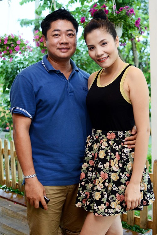 Kiwi Ngô Mai Trang bên người chồng là doanh nhân bất động sản.
