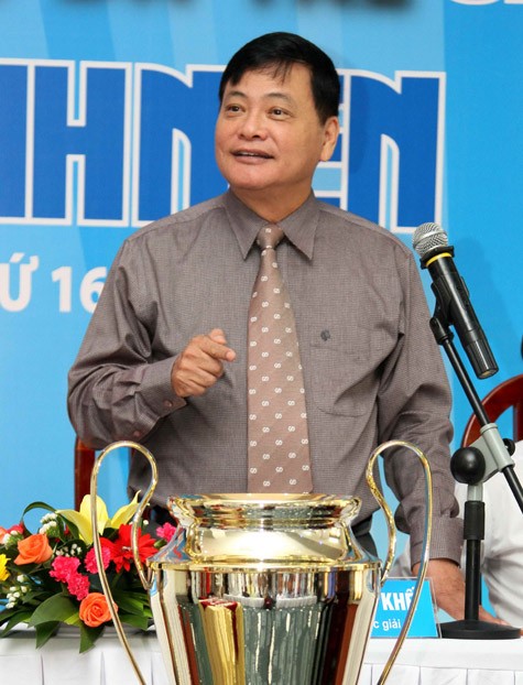 Ông Nguyễn Công Khế, Chủ tịch Tập đoàn truyền thông Thanh Niên trả lời câu hỏi của phóng viên.