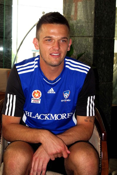 Đội trưởng Sydney FC mê Newcastle.