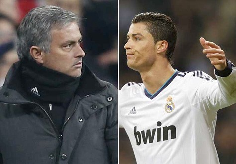 Mourinho và Ronaldo cãi nhau tóe lửa trong phòng thay đồ.