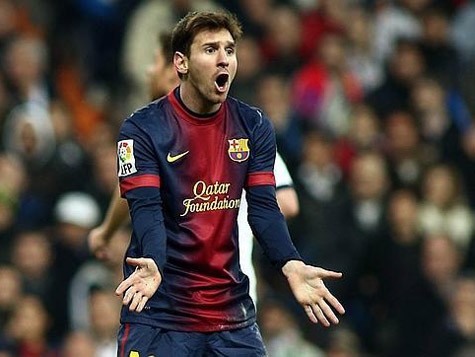 Messi đã nổi khùng và chửi "đồ ngu".