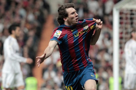Leo Messi ăn mừng 1 trong 8 bàn thắng của anh tại Bernabeu.