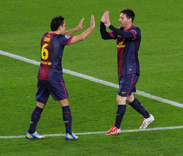 Messi, Xavi, Iniesta là những người chơi nổi bật nhất hiệp 1.