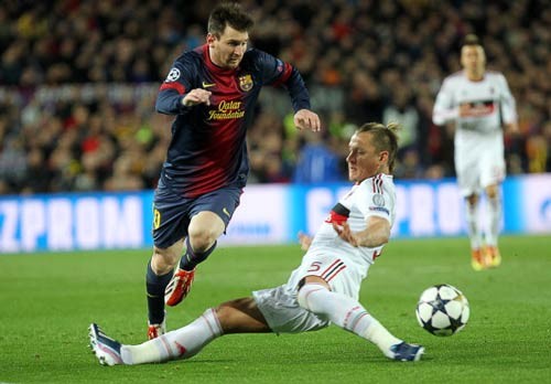 Messi vượt qua thành tích ghi bàn của Nistelrooy tại đấu trường châu Âu.