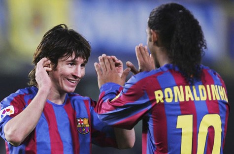 Ronaldinho, Messi cũng chẳng phải là vua.