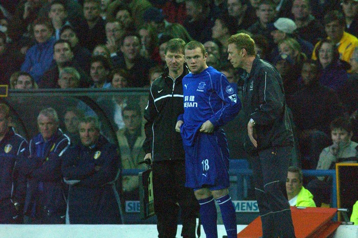 David Moyes và ngôi sao trẻ Wayne Rooney (2002), khi ấy Rooney còn chưa ký hợp đồng chuyên nghiệp