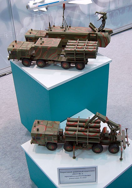 Mô hình tổ hợp tên lửa bờ biển Bal-E trong triển lãm vũ khí năm 2009