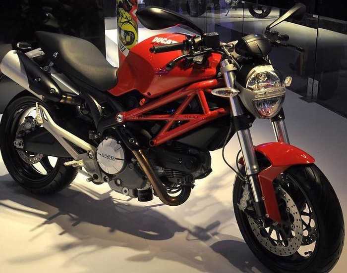Khung sườn dạng ống dạng lưới mắt cáo đặc trưng của Ducati