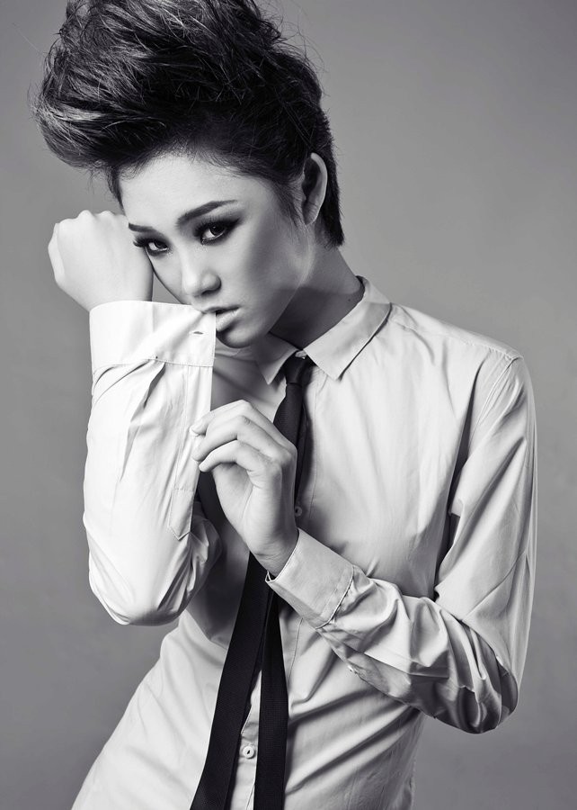 Á quân Vietnam's Next Top Model 2011 Trà My được mời tham dự cuộc thi người mẫu tại London, từ ngày 9 đến 17/3. (Theo Vnexpress)