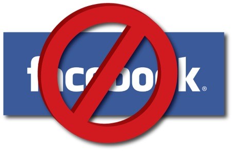 Không hiểu sao để mặc định thì Facebook không vào được?