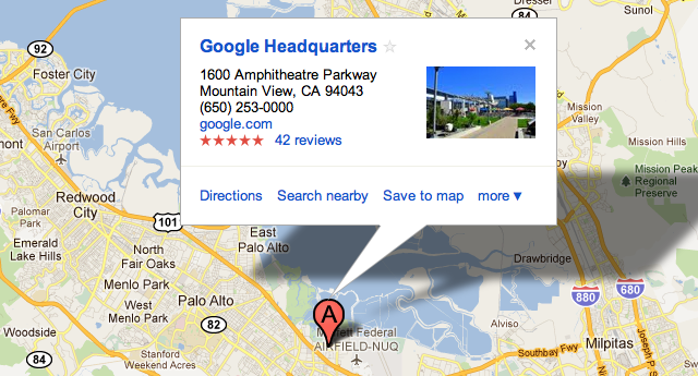 2005: Google Maps Google Maps ra đời vào tháng 02/2005 và có mặt trên iPhone vào năm 2007. Trang code.google.com cũng được ra mắt để cung cấp cho các lập trình viên bộ thư viện các tập lệnh, API phục vụ cho công việc phát triển phần mềm có liên quan đến Google. Hãng cũng tiến hành mua lại Urchin để có được dịch vụ tối ưu hóa nội dung, nhờ đó xây dựng nên dịch vụ Google Analytics và ra mắt nó vào năm kế tiếp. Tháng 06/2005, Google còn ra mắt dịch vụ bản đồ vệ tinh Google Earth. 10/2005, dịch vụ Google Reader ra đời với chức năng giúp người dùng đọc tin tức RSS.