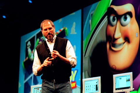 Năm 1986, Jobs mua lại xưởng sản xuất phim hoạt hình Pixar. Năm 1995, bộ phim hoạt hình "Toy Story" trở thành phim bom tấn, mang lại doanh thu 191 triệu USD tại Mỹ và Canada. Khi Pixar IPO tháng 11/1995, Jobs kiếm được hơn 600 triệu USD lợi nhuận từ 80% cổ phần của mình (trị giá 60 triệu USD tại thời điểm mua).