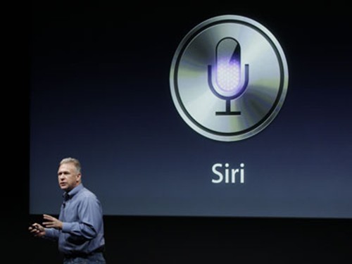 Phil Schiller giới thiệu Siri trên iPhone 4S.