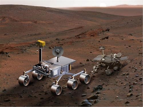  A4. Robot thí nghiệm lần này lớn hơn nhiều so với 2 robot đầu tiên khám phá sao Hỏa vào năm 2004
