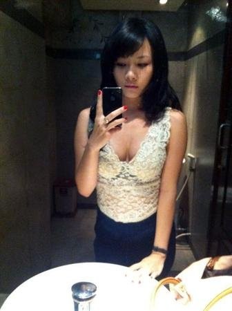Mốt "tự sướng" bằng iPhone của teengirl Việt ảnh 8