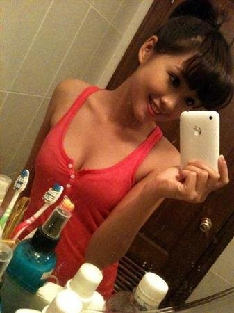 Mốt "tự sướng" bằng iPhone của teengirl Việt ảnh 5