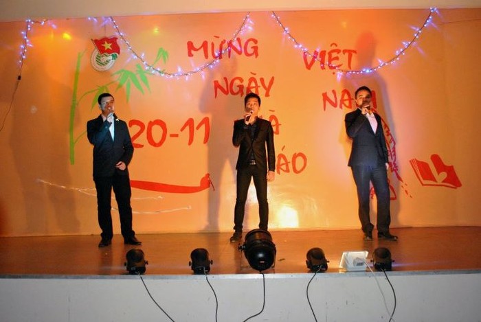 Chương trình đặc biệt mừng ngày nhà giáo của SV Việt tại Nga ảnh 7
