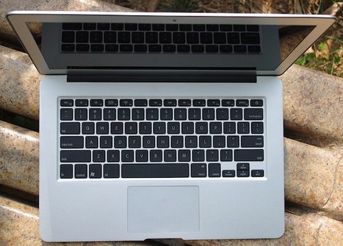 MacBook Air "nhái" giá chỉ hơn 8 triệu đồng ảnh 3