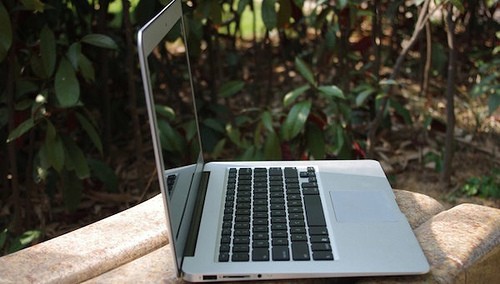 MacBook Air "nhái" giá chỉ hơn 8 triệu đồng ảnh 6