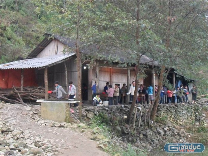 Toàn cảnh khu nhà ăn của học sinh dân tộc nội trú xã Nàn Sín và Sín Chéng (thuộc huyện Si ma cai, tỉnh Lào Cai).