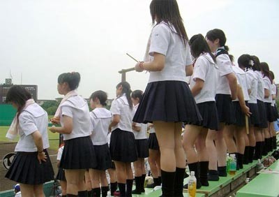 Váy đồng phục siêu ngắn của nữ sinh Nhật Bản ảnh 15
