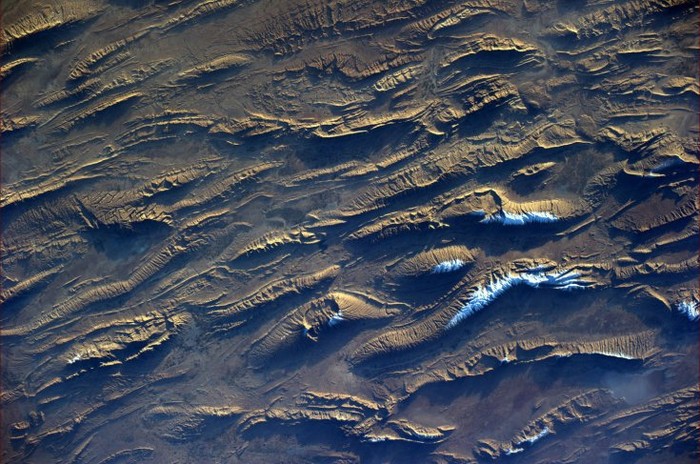 30.Fars Region , Iran ( 17/1/2011) .Bức hình này được tạp chí TIME chọn là một trong 13 bức hình chụp từ không gian đẹp nhất năm 2011.
