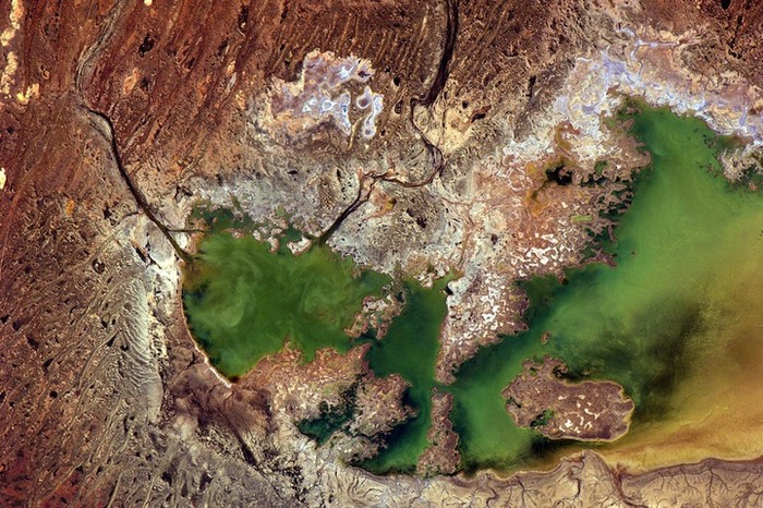 34. Hồ Cadibarrawirracanna, miền Nam Australia, một bức tranh thiên nhiên sắc nét( 12/4/2011)