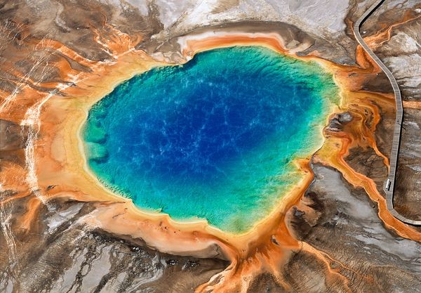 Siêu núi lửa nổi tiếng nhất tại Mỹ vẫn còn hoạt động là siêu núi lửa đá vàng