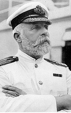 Thuyền trưởng Edward Smith.