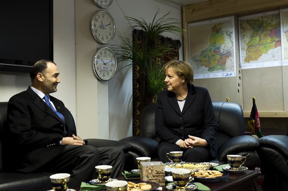 Thủ tướng Angela đã có cuộc gặp với Thống đốc của tỉnh Balkh (Afghanistan) là ông Atta Mohammad Noor.